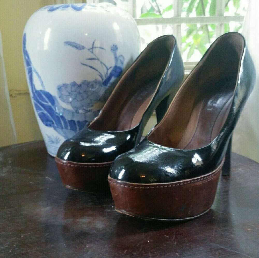"Marni" Twice Worn 7", Platform Pump.